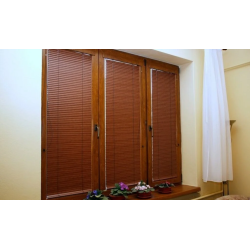 Жалюзі горизонтальні с монокеруванням Жалюзі горизонтальні с монокеруванням